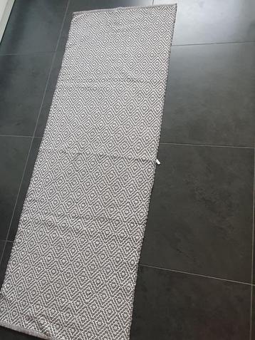 Nieuw kleed (100% katoen ) 70x 190 cm beschikbaar voor biedingen