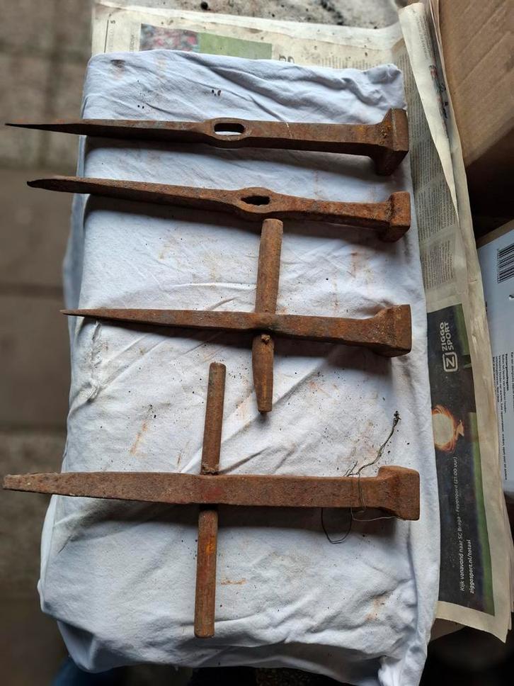 Haan en ijzers om de zeis scherp te maken, Doe-het-zelf en Verbouw, Gereedschap | Handgereedschap, Gebruikt, Ophalen of Verzenden