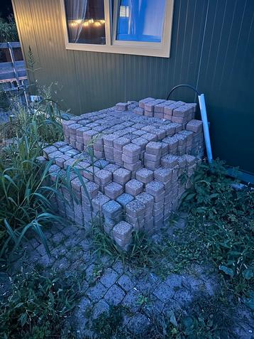 Stenen beschikbaar voor biedingen