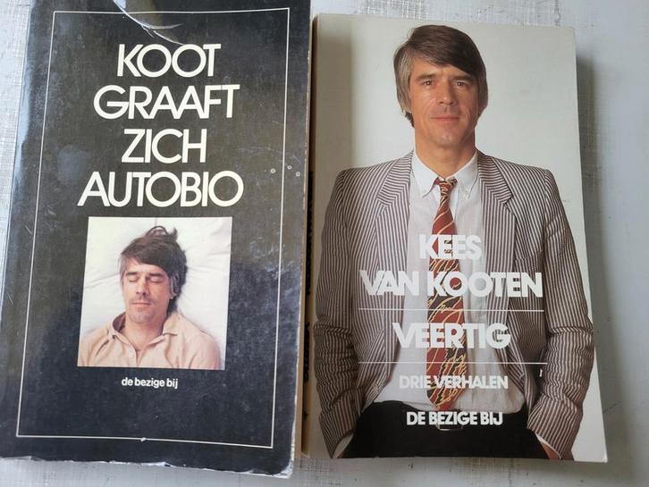 Kees van Kooten - Veertig... Koot graaft zich autobio, Boeken, Literatuur, Gelezen, Nederland, Ophalen of Verzenden