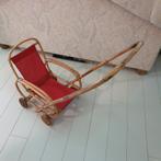 Antieke poppenwagen rotan, Antiek en Kunst, Antiek | Speelgoed, Ophalen of Verzenden