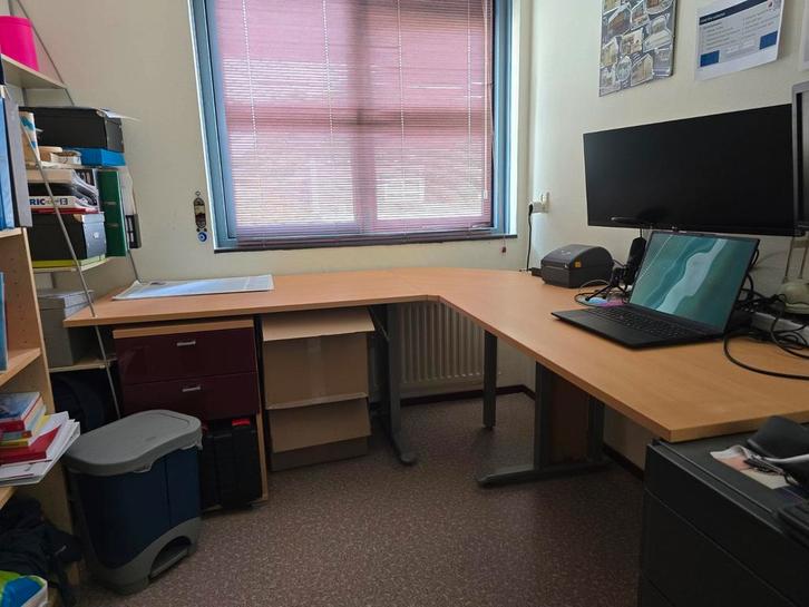 Hoekbureau - 3 Delen - 2 delen: 75x75x120cm + hoekelement, Huis en Inrichting, Bureaus, Gebruikt, Bureau, In hoogte verstelbaar