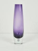 Vintage Scandinavische art vaas paars glas ‘60 vase design, Minder dan 50 cm, Glas, Gebruikt, Ophalen of Verzenden