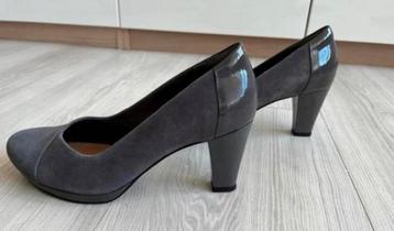 Prachtige nieuwe pumps Clarks, maat 42 beschikbaar voor biedingen