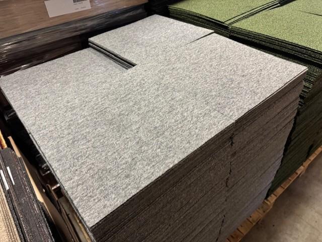 Heuga Interface tapijttegels licht grijs 50x50cm #604, Huis en Inrichting, Stoffering | Vloerbedekking, Zo goed als nieuw, Tapijttegels