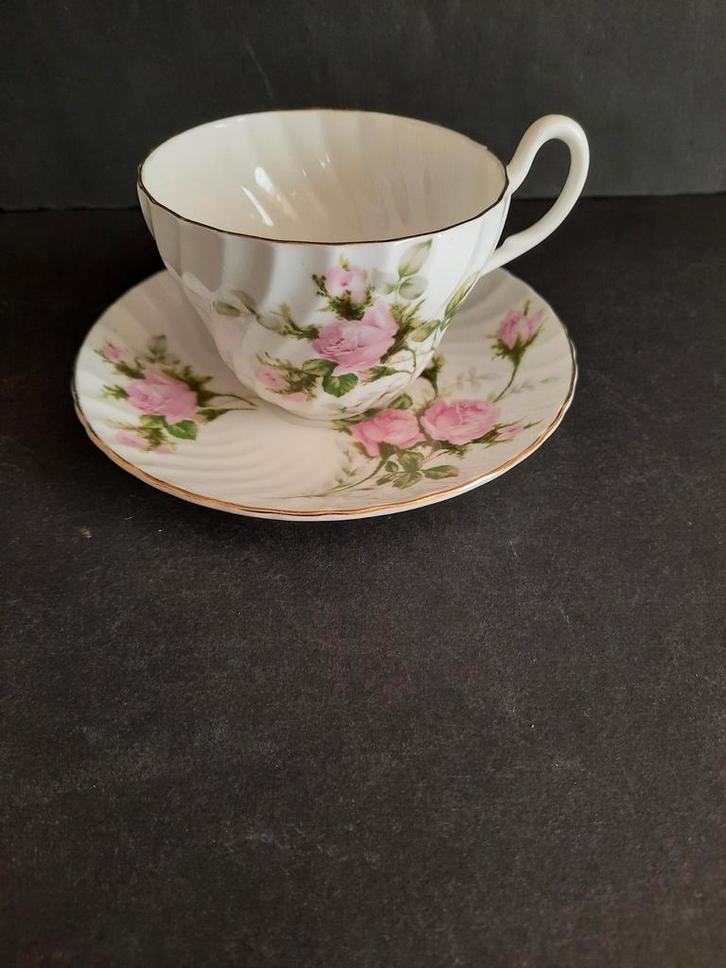 Kop en schotel Bone China Heathcote Made in England, Antiek en Kunst, Antiek | Servies los, Ophalen of Verzenden