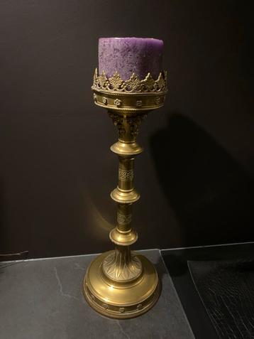 Bronzen Kerk Kandelaar uniek beschikbaar voor biedingen