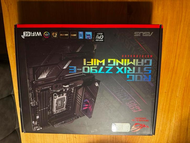 ASUS ROG STRIX Z790-E moederbord., Computers en Software, Moederborden, Zo goed als nieuw, Ophalen