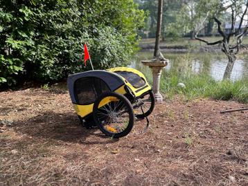 hondenfietstrailer beschikbaar voor biedingen