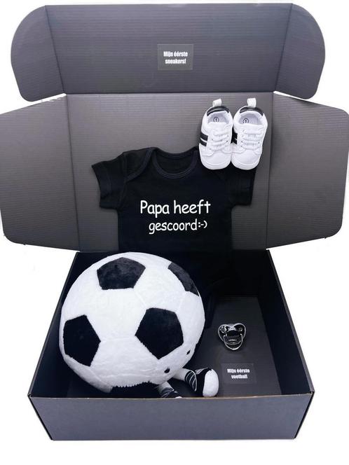 Ktaamcadeau jongen met voetbal - vele soorten Koetsiekoetsie, Kinderen en Baby's, Kraamcadeaus en Geboorteborden, Zo goed als nieuw