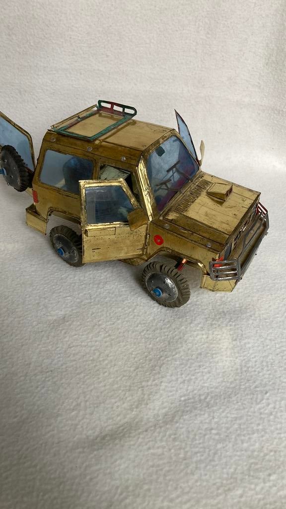 Uniek:Mitsubishi jeep.Handgemaakt.Klinknagels.Curieus !., Ophalen of Verzenden