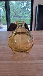 Vaasje, geel glas, Huis en Inrichting, Geel, Ophalen of Verzenden, Minder dan 50 cm, Glas