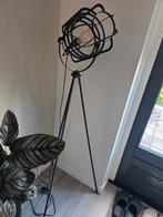 Moderne staande lamp, Huis en Inrichting, Ophalen, Zo goed als nieuw, Metaal, Modern
