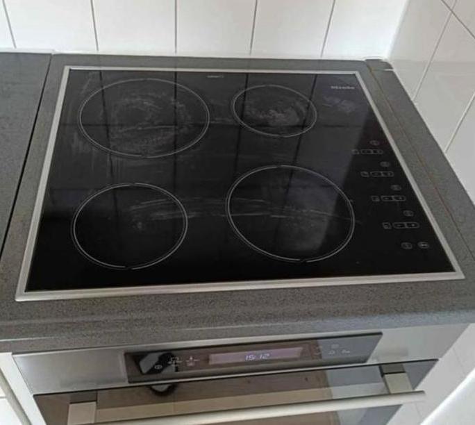 Miele Inductiekookplaat - 4 Zones, Inbouw, Witgoed en Apparatuur, Kookplaten, Gebruikt, Inbouw, Inductie, 4 kookzones, Ophalen
