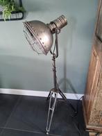 Industriële Staande Lamp - Verstelbaar set van 2., Huis en Inrichting, Lampen | Vloerlampen, 100 tot 150 cm, Ophalen of Verzenden