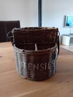 Riviera maison utensils rattan mand, Huis en Inrichting, Woonaccessoires | Schalen en Manden, Ophalen of Verzenden, Zo goed als nieuw