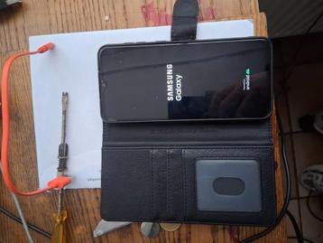 Samsung A04E beschikbaar voor biedingen