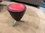 Leolux TamTam Kruk Poef rood zwart leer Design Tam Tam, Huis en Inrichting, Leolux, Nieuw, Ophalen of Verzenden