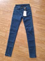 Skinny jeans in een egale tint blauw, maat: 36 (nieuw), Kleding | Dames, Spijkerbroeken en Jeans, Nieuw, Blauw, Ophalen of Verzenden