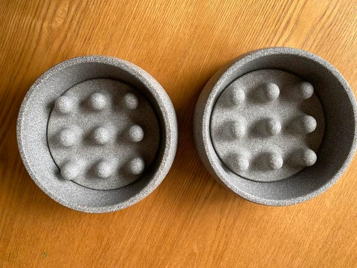 Denk granieten hondenbak met ‘anti schrok inzet stuk’, Dieren en Toebehoren, Hondenvoerbakken en Drinkbakken, Anti-schrok, Ophalen of Verzenden