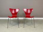 2 Fritz Hansen vlinderstoelen 7 series Arne Jacobsen vintage, Huis en Inrichting, Stoelen, Ophalen, Gebruikt, Twee, Metaal