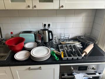 Full kitchen bundle - plates, pots, cutlery, glassware etc beschikbaar voor biedingen