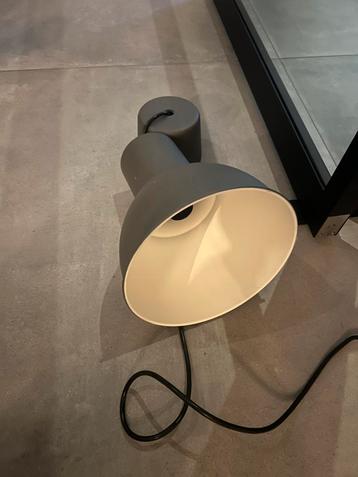 Mooie set Hektar lampen beschikbaar voor biedingen