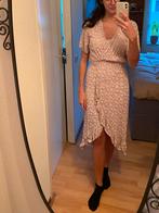 Roze zomerjurk met witte bloemen maat S, Kleding | Dames, Jurken, Ophalen of Verzenden, Zo goed als nieuw, Knielengte, Roze