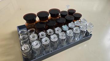 apothekerspotjes beschikbaar voor biedingen