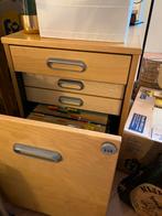 Houten ladekast met slot, Huis en Inrichting, Kasten | Roldeurkasten en Archiefkasten, Ophalen, Gebruikt, 100 tot 150 cm, Eikenhout