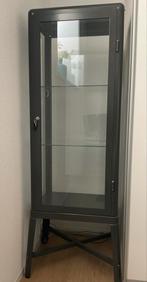 Ikea FABRIKÖR Vitrinekast - Als Nieuw!, Huis en Inrichting, Ophalen, 50 tot 100 cm, Zo goed als nieuw, Metaal