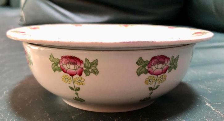 Antieke Engels zeepbakje met bloemmotief, Antiek en Kunst, Antiek | Keramiek en Aardewerk, Ophalen of Verzenden