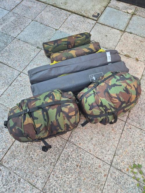 2x M90 KL Slaapzak, 2x Veldbed, 2x Matje - Complete Set, Caravans en Kamperen, Kampeeraccessoires, Gebruikt, Ophalen
