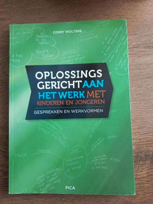 Oplossingsgericht aan het werk met kinderen en jongeren, Boeken, Wetenschap, Zo goed als nieuw, Sociale wetenschap, Ophalen of Verzenden