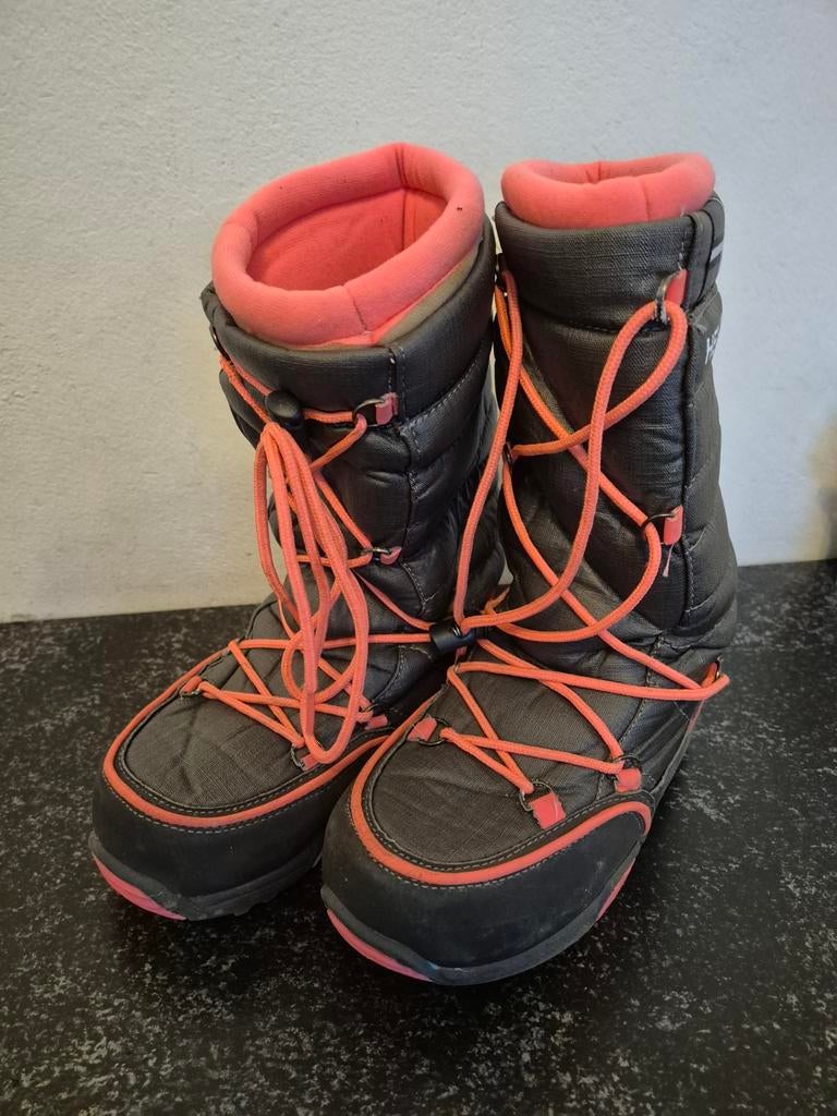 Helly Hansen Snowboots / sneeuwlaarsen - maat 35, Ophalen of Verzenden, Snowboots