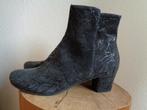 Nieuw: stijlvolle leren laarsjes Poccopazza (italiaans) 37, Kleding | Dames, Schoenen, Zwart, Nieuw, Ophalen of Verzenden, Lage of Enkellaarzen