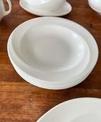 Wedgwood shape 225 solar bone china diepe borden 22/23cm, Ophalen of Verzenden, Zo goed als nieuw, Bord(en), Wedgwood