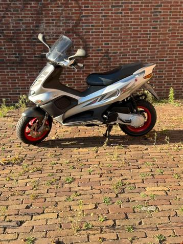 Gilera Runner SP Pro 50cc 9200km NL kenteken( 180cc 125cc beschikbaar voor biedingen