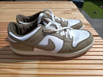 nike dunk low  beschikbaar voor biedingen