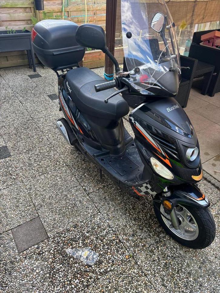 Berini Speeder 50 snorscooter met koffer, Fietsen en Brommers, Snorfietsen en Snorscooters, Zo goed als nieuw, Overige merken