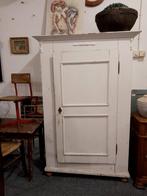 Brocante eendeurskast, Ophalen