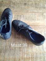 Kipsta Voetbalschoenen Maat 39, Kipsta, Ophalen of Verzenden, Gedragen, Sportschoenen