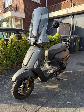 Kymco New Like 2023 als nieuw 45km/u BROM 2400km! beschikbaar voor biedingen