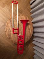 Kunststof trombone, rood, playlite, Muziek en Instrumenten, Blaasinstrumenten | Trombones, Ophalen, Zo goed als nieuw
