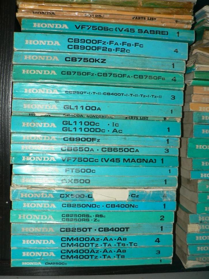 diverse honda motorboeken en bromfiets, Motoren, Handleidingen en Instructieboekjes, Honda, Ophalen of Verzenden
