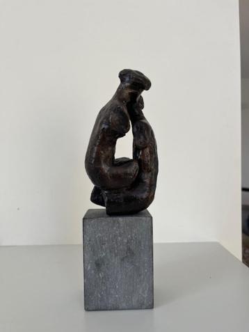 Bronzen beeld van Arie Kalisvaart , het “Echtpaar” beschikbaar voor biedingen