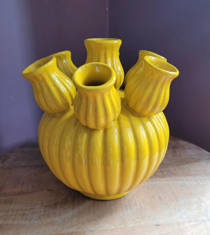 Gele Tulpenvaas Daan Kromhout - Aardewerk / 21 cm/ design, Huis en Inrichting, Woonaccessoires | Vazen, Zo goed als nieuw, Geel