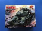 ICM 35369 T34/85 & Soviet Tank Riders 1/35, Hobby en Vrije tijd, Modelbouw | Auto's en Voertuigen, Overige merken, Tank, 1:32 tot 1:50
