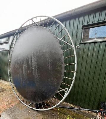 Tranpoline beschikbaar voor biedingen