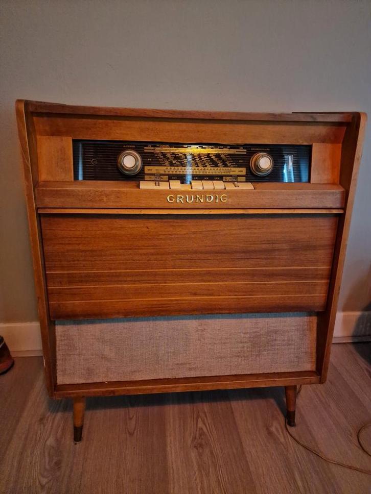 Vintage Grundig Stereo - Radio OK, Platenspeler defect, Antiek en Kunst, Antiek | Tv's en Audio, Ophalen of Verzenden